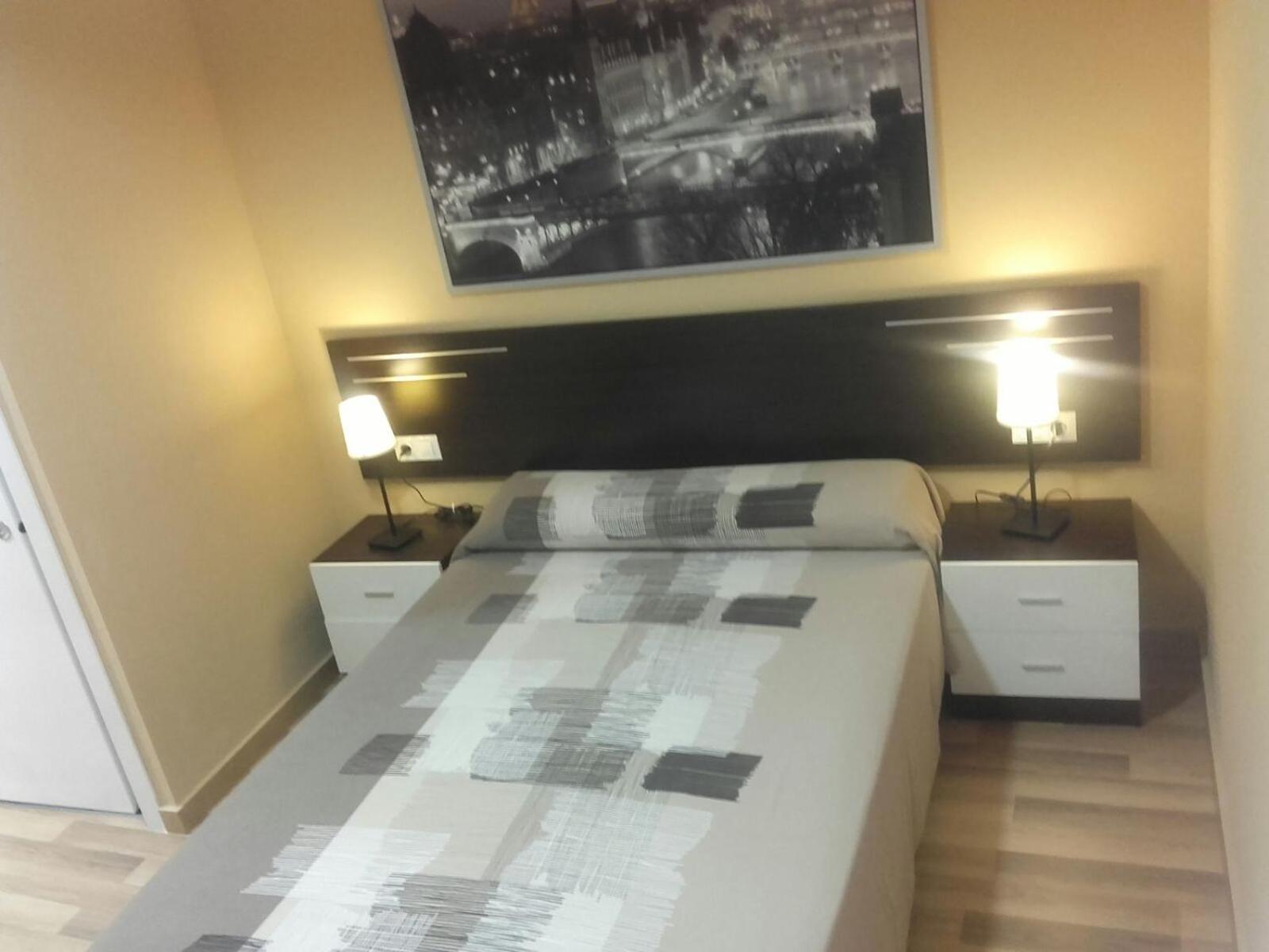 Pension Avenida Вілафранка-дель-Пенедес Номер фото