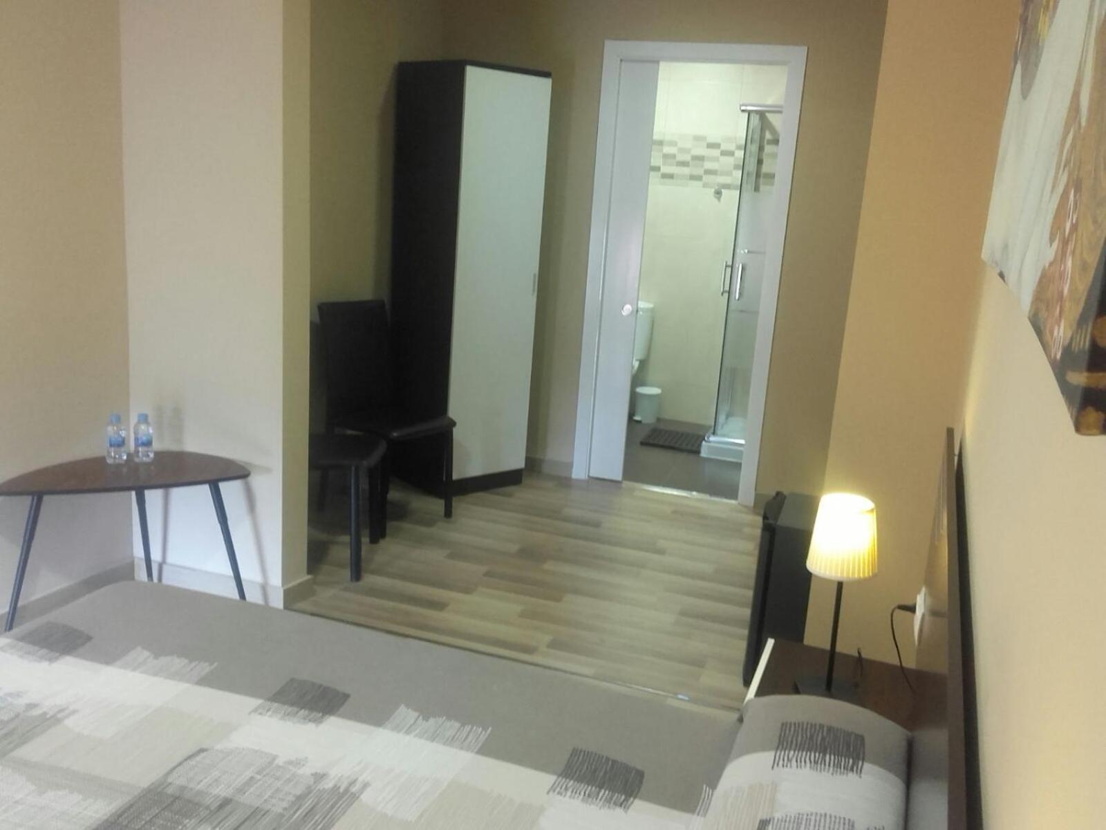 Pension Avenida Вілафранка-дель-Пенедес Номер фото