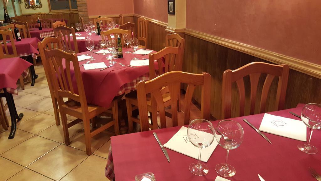 Pension Avenida Вілафранка-дель-Пенедес Екстер'єр фото