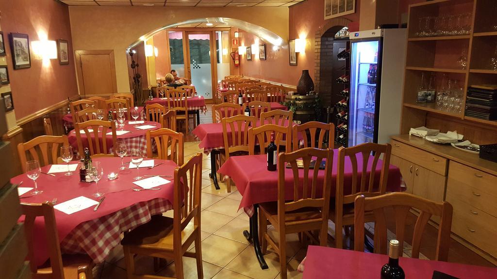 Pension Avenida Вілафранка-дель-Пенедес Екстер'єр фото