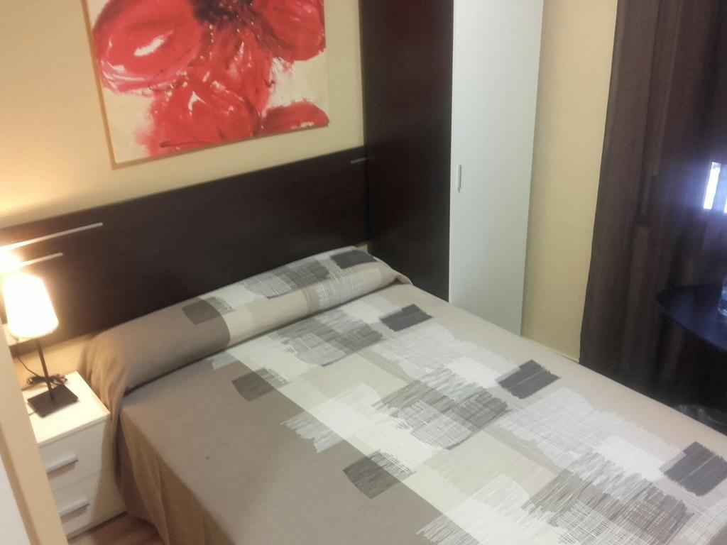 Pension Avenida Вілафранка-дель-Пенедес Номер фото